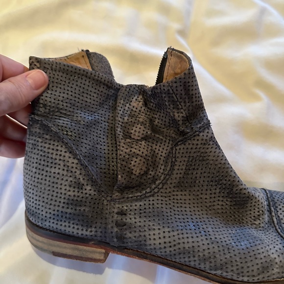 Free people booties/ low cut boots. Great condition on the boot. - Picture 3 of 7